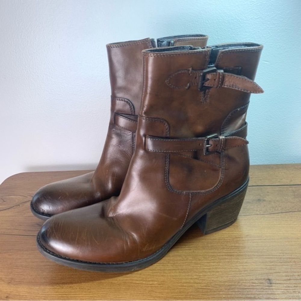 Clarks Brown Leather Womens Heeled Boots Zipper Closure Size 9.5